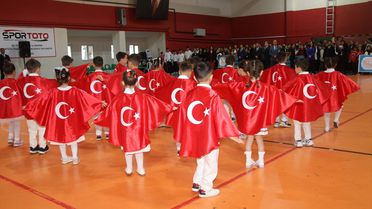 Taşova'da 23 Nisan Coşkusu