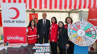 Kurtulmuş'tan Çocuk Bayramı Ziyareti