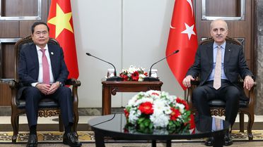 Kurtulmuş ve Vietnam Meclis Başkanı Görüştü