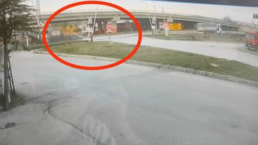 TIR'ın Çarptığı Otomobilin Sürücüsü Hayatını Kaybetti