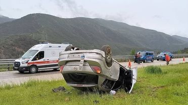 Reşadiye'de Otomobil Devrildi: 5 Yaralı