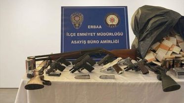 Erbaa'da Ruhsatsız Silah Operasyonu: 14 Gözaltı