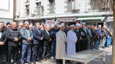 Saldırıda Hayatını Kaybedenler İçin Gıyabi Cenaze Namazı