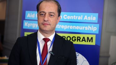 Kırgızistan'da Türk Uzmanlardan E-Ticaret Eğitimi