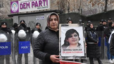 Van'da Ailelerden PKK'ya Tepki Eylemi