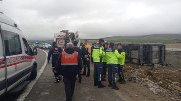 Aksaray'da Tur Otobüsü Devrildi: 20 Yaralı