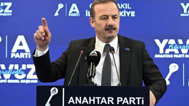 Anahtar Parti'den sürpriz transfer: Rozetini Ağıralioğlu bizzat takacak