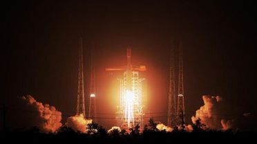 Çin 18 İnternet Uydusunu Uzaya Gönderdi