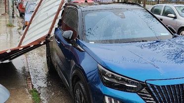 Karabük'te Fırtına Hasar Verdi