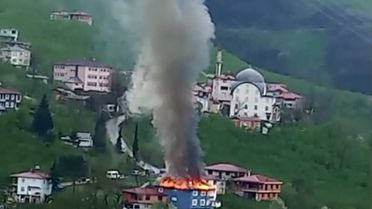 Ulubey'de Yangın: Ev Kullanılamaz Hale Geldi