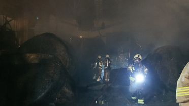 Tuzla'da Kumaş Fabrikasında Yangın