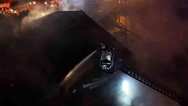 Tuzla'da Polyester Fabrikasında Yangın