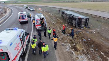 Aksaray'da Yolcu Otobüsü Devrildi: 23 Yaralı