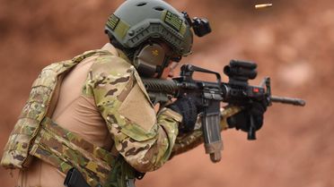 Komşu ülkede casus krizi! Albay, NATO bilgileri Çin'e sattı