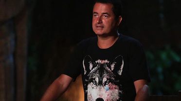 Acun Ilıcalı’dan kızlarıyla aile pozu