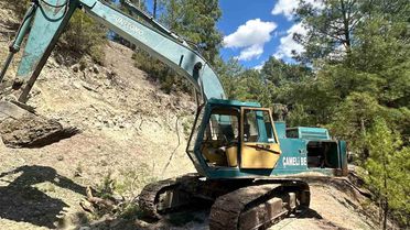 Çameli Belediyesi heyelan sonucu kapanan yolları ulaşıma açtı