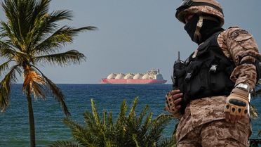 'Kapatıldı' denmişti! İran'dan Hürmüz için yeni adım