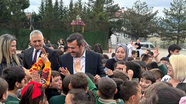 Başkan Çetinkaya, öğrencilerle bir araya geldi