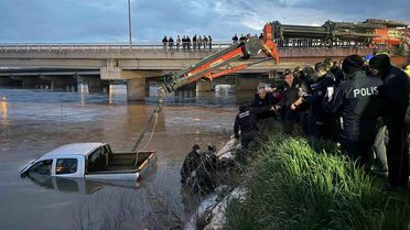 Bursa'da Dereye Düşen Sürücü Hayatını Kaybetti