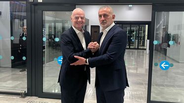 Gianni Infantino İstanbul'a geldi! Hacıosmanoğlu ile verdiği pozu görenler aynı yorumu yaptı