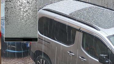 İstanbul'da dolu yağışı! Ortalık beyaza büründü