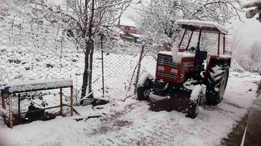 Kavak'ta Nisan'da Kar Yağışı