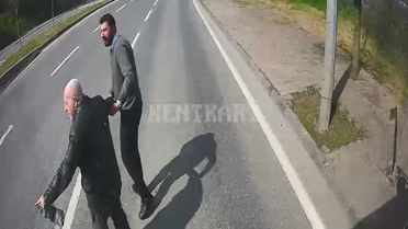 Otobüs şoförü yaptığı hareketle gönülleri fethetti