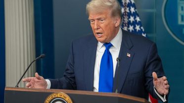 Trump'tan İran'a Hürmüz Boğazı Uyarısı