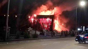 Sincan'da Fabrika Yangını; İtfaiye Müdahale Ediyor