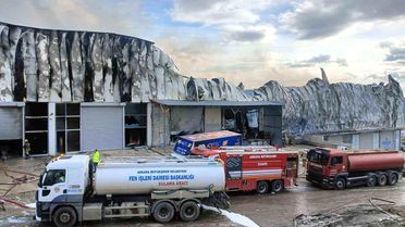 Yenimahalle'de Mobilya Deposunda Yangın