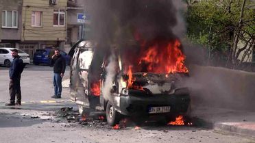 Ataşehir'de Minibüs Yangını