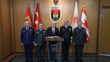 Bakan Güler, Kara Kuvvetleri'nde Toplantı Yaptı