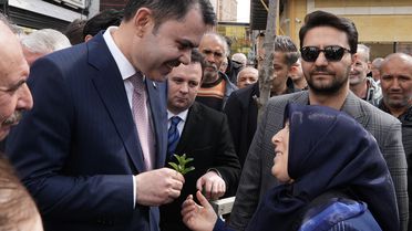 Bakan Kurum Çorum'da Esnaf Ziyareti Yaptı