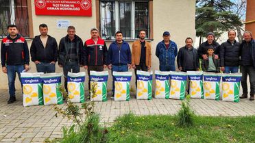 Eskişehir'de Çiftçilere Hibeli Tohum Dağıtımı
