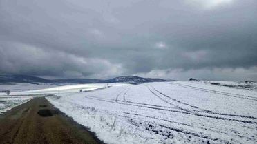 Çorum'da Kar Yağışı Yüksek Kesimleri Beyaza Bürüdü