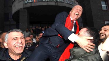 DAİB'de Yeni Başkan Ömer Madırlı