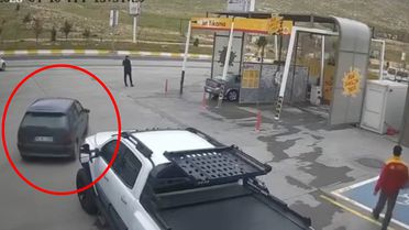 El Freni Unutulan Araç Ana Yola Çıktı