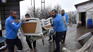 Konuksayar'da Yatalak Hastaya Ortopedik Yatak