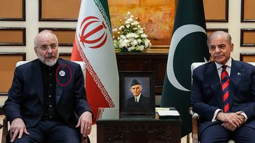 İran heyetinin başkanı Kalibaf'tan ABD'ye rozetli mesaj