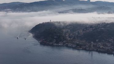 İstanbul Boğazı'nda Sis Etkili