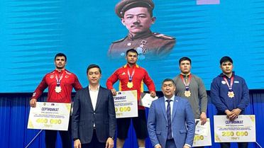 Muhittin Emre Helvacı Gümüş Madalya Kazandı