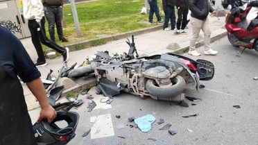 Sultangazi'de Kaza: Motosiklet Sürücüsü Yaralandı