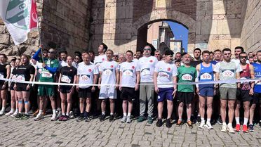 Bursa'da 18. Uluslararası Osmangazi Tarihi Kent Koşusu gerçekleştirildi