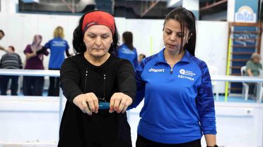 Büyükşehir Belediyesi'nden Parkinson hastalarına özel eğitim