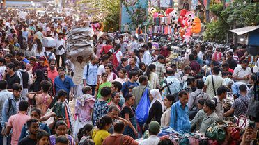 Dünyanın en kalabalık ülkesi Hindistan’da nüfus sayımı başladı