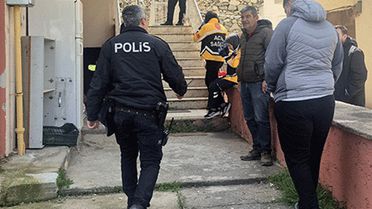 Yalnız yaşayan yaşlı adam evinde ölü bulundu