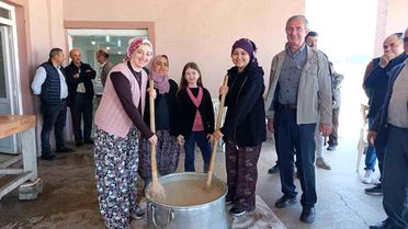 Gördes Tepeköy'de asırlık hayır geleneği binleri buluşturdu