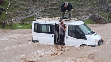 Sel yolu kapattı, kalp krizi geçiren kadın hayatını kaybetti