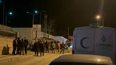 Minibüs Devrildi: 2 Ölü, 10 Yaralı