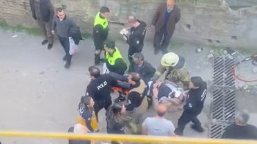 Bursa'da Merdivenlerden Düşen Araçta 4 Yaralı